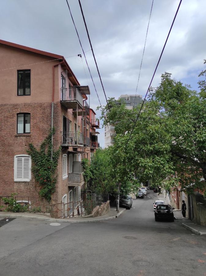 Tranquil Apartment In Vake Tbilisi Exterior foto
